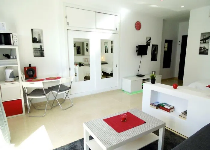 1st Lign On The * Fuengirola